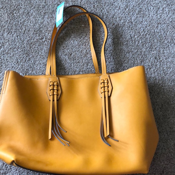 Nine West tote - Picture 2 of 4